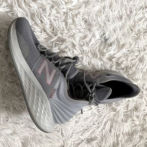 New balance Fresh foam roav running sneakers